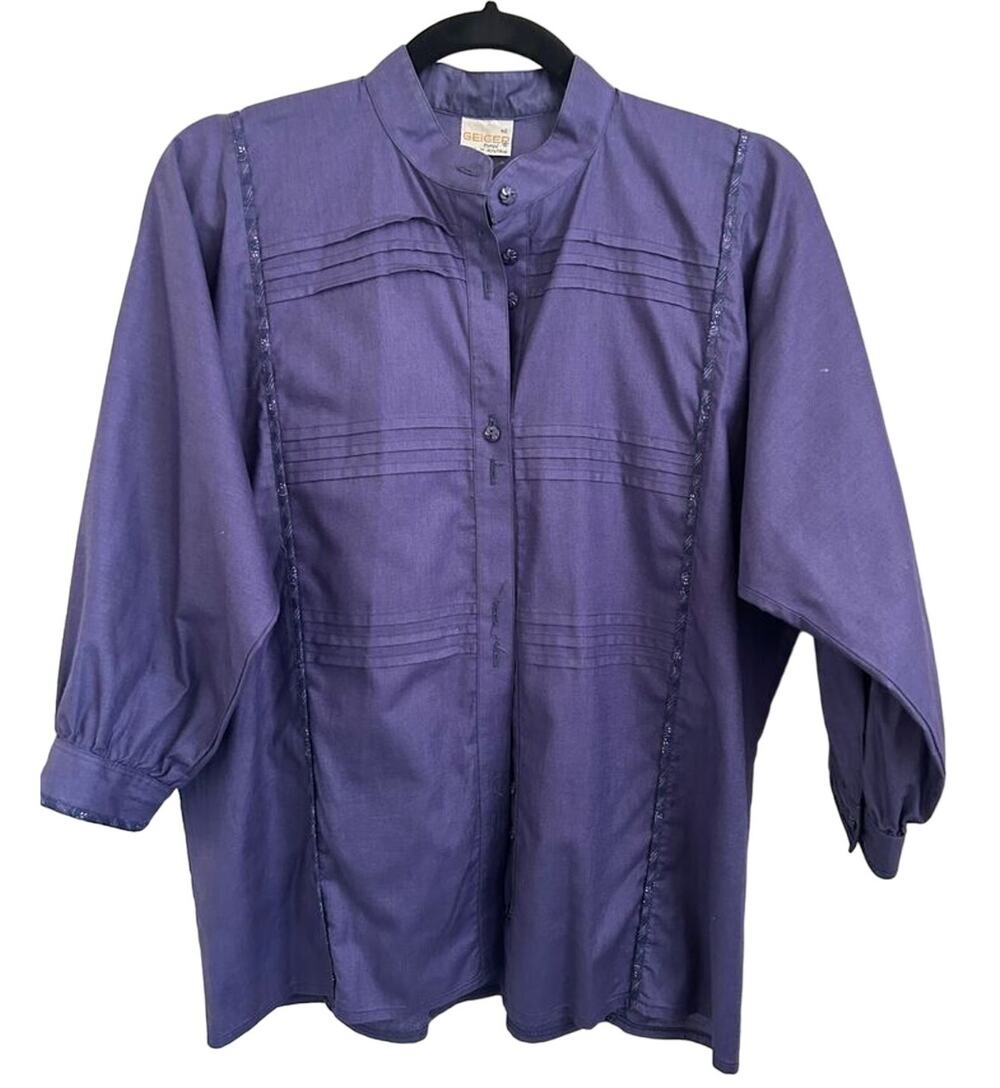 Geiger Tyrol Austria Cotton Pintuck Blouse Womens 40 Purple Button Down Vintage
